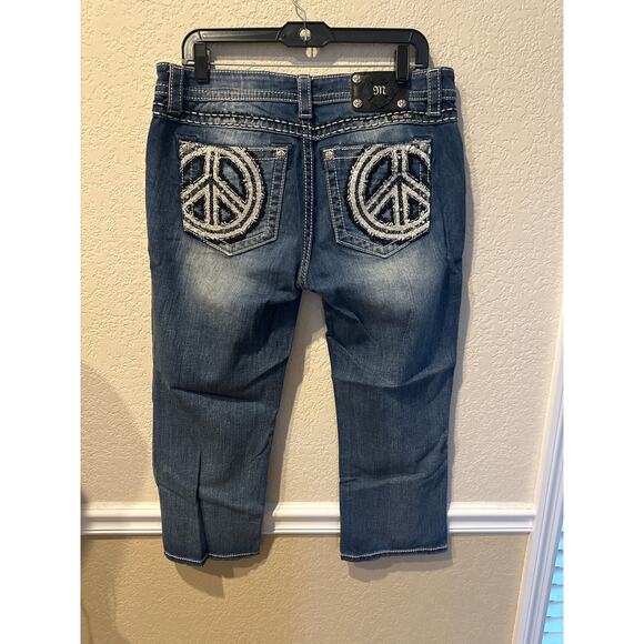 ⭐️ Women’s Miss Me Capris. Size 31 - Picture 4 of 5